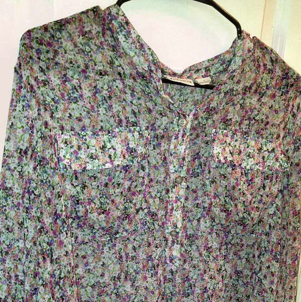Tiny flowers front pocket button down, tiny